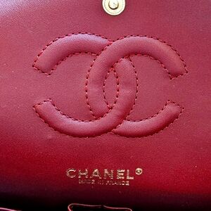 Meet your Posher, Vira